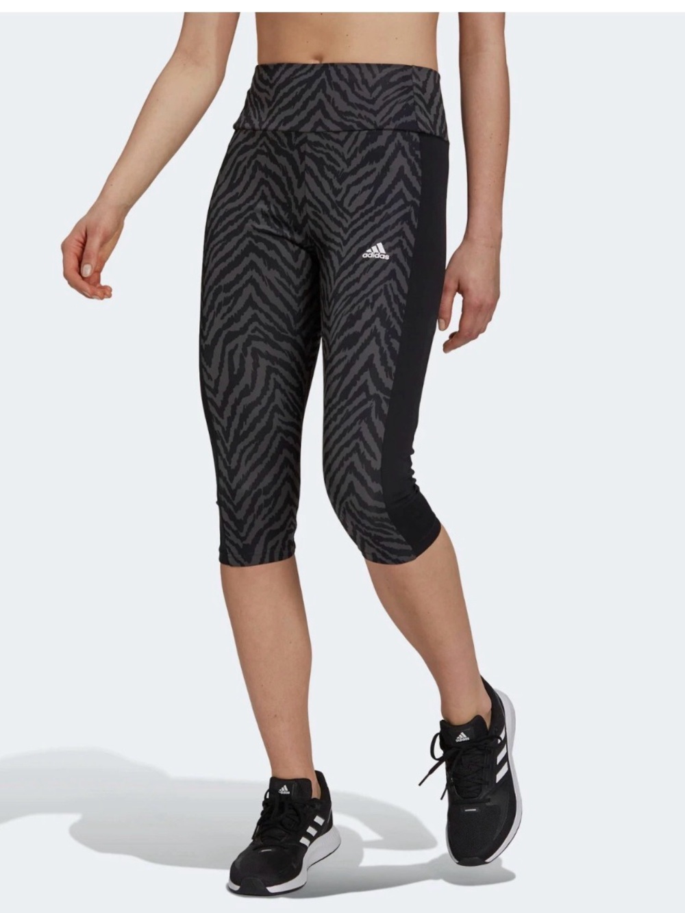 Adidas Women's Designed to Move High-Rise Sport Zebra Capri Tights Size Large